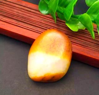 和田玉籽料的皮色种类及特点概述