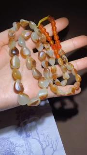 和田玉籽料颗颗原籽无修,红皮白肉,精品项链