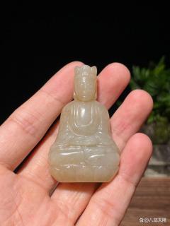 清 和田玉随身佛雕件